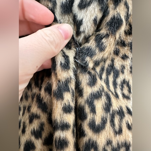 Aqua faux fur leopard jacket. Size small - Picture 2 of 8